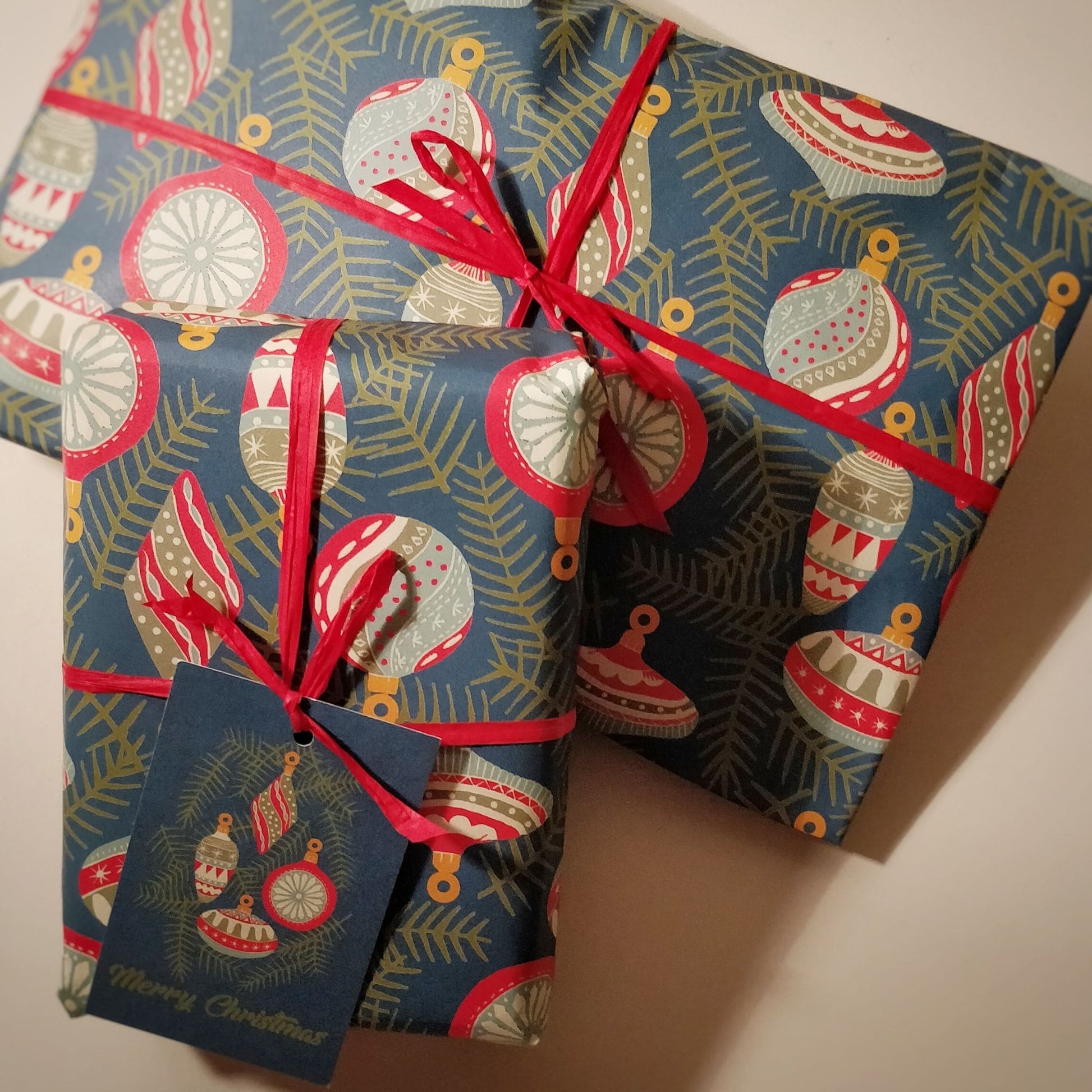 3 Pack Christmas Eco-friendly Wrapping Paper Pack - Christmas baubles design
